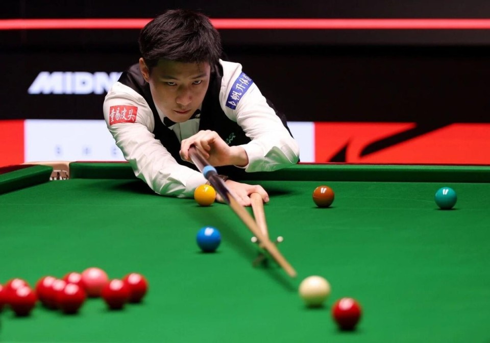 凸显了他的 凸显了他的