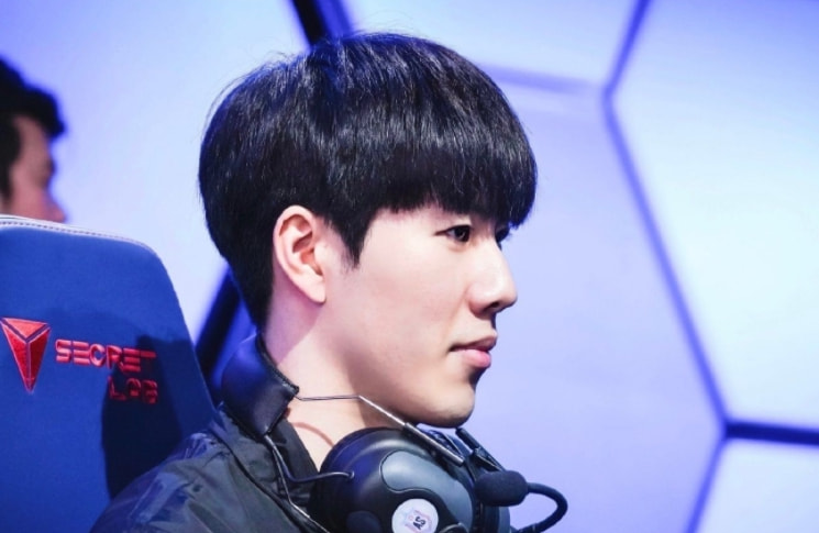 与此同时 与此同时