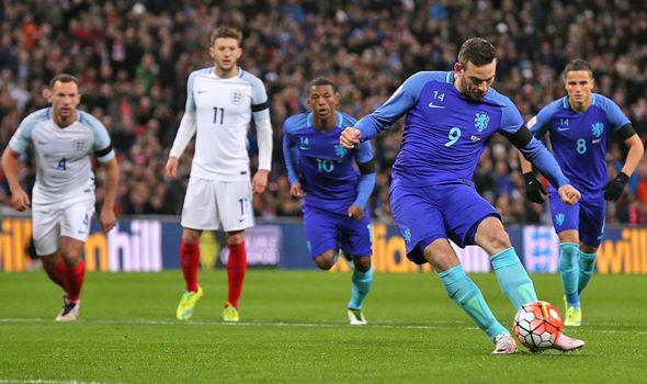 磨合阵容的 磨合阵容的